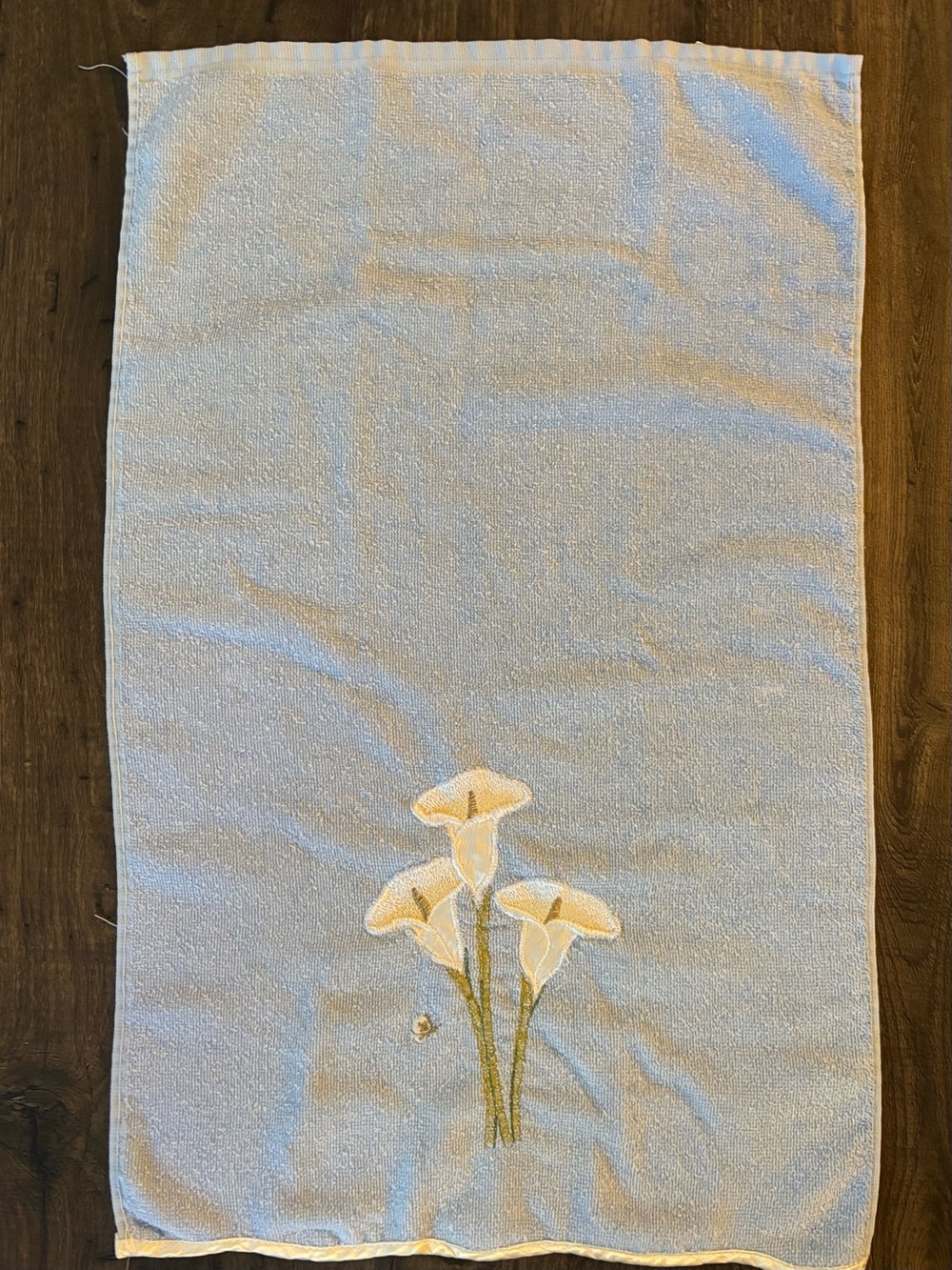 Vintage Cannon White Calla Lily Embroidered Blue Hand Towel 25x15